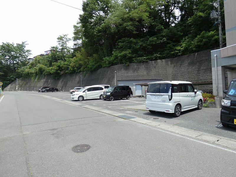 エステートマンション見晴 駐車場