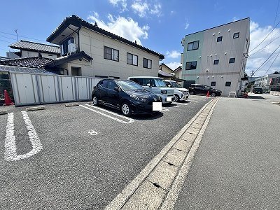 アドヴァンスＫ 駐車場