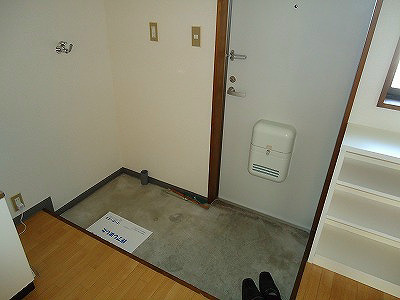 コーポカミニートC 玄関