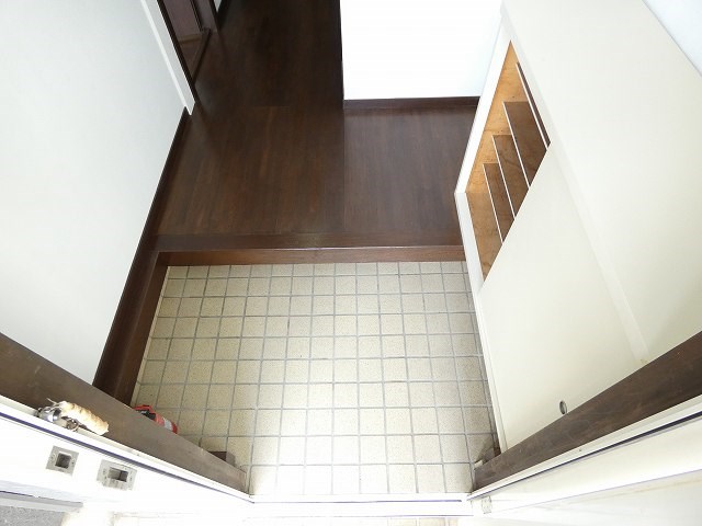 サンテラスルミエール 玄関