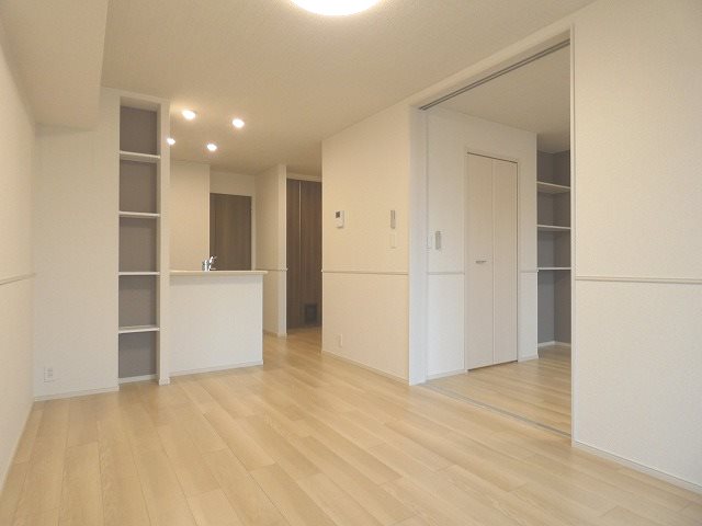 カーザ　マルヒロ リビング