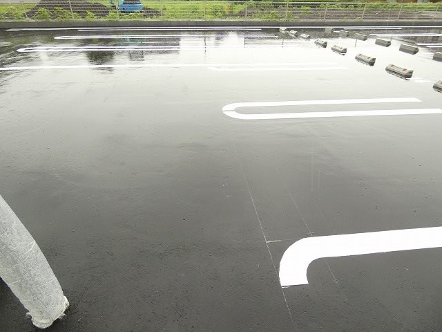 カーザ　マルヒロ 駐車場