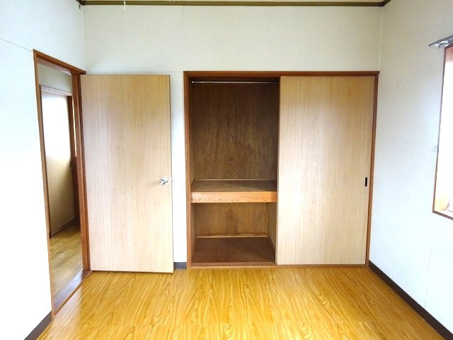 グリーンハイム土屋 収納