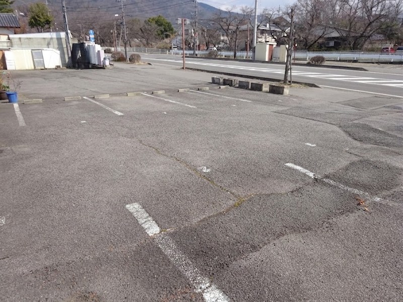 フラワーヒル 駐車場