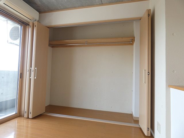 楓青山ハイツＡ 収納