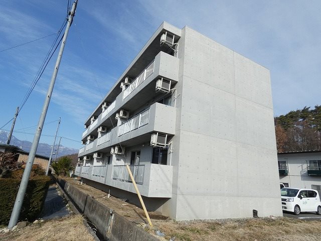 楓青山ハイツＡ 外観