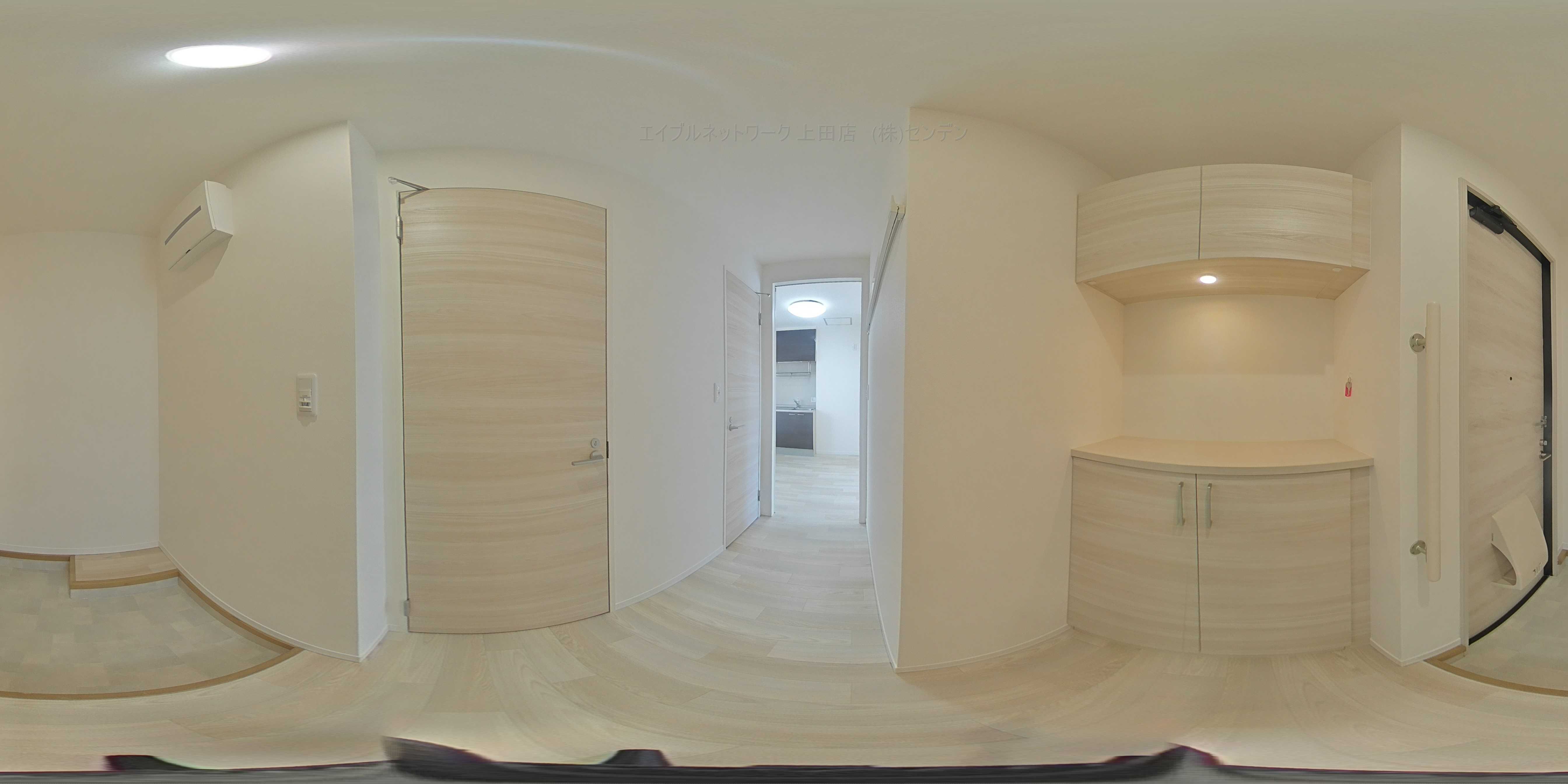 アドヴァンス大屋B 玄関