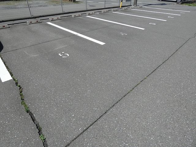 ピオニール小林Ⅰ 駐車場