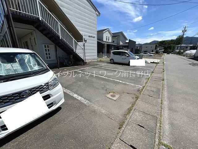 エンダイハイツ 駐車場