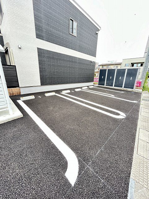 イーストゲート・スクエア 駐車場