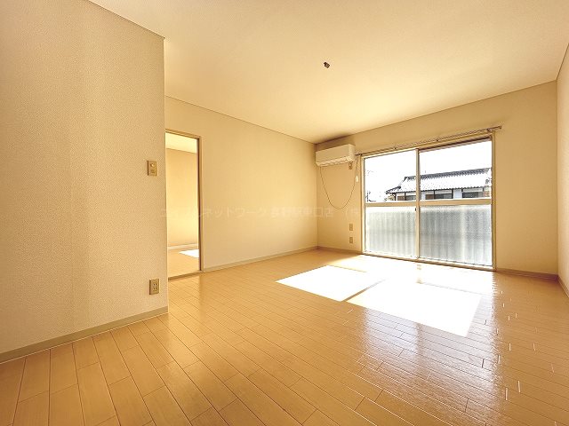 エステート吉田　Ｓ棟 リビング