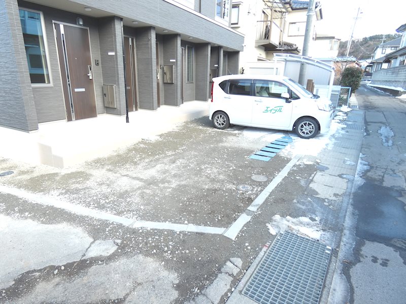 MILLE　FLEUR 駐車場