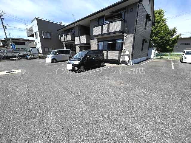 セジュール綱島Ｂ 駐車場