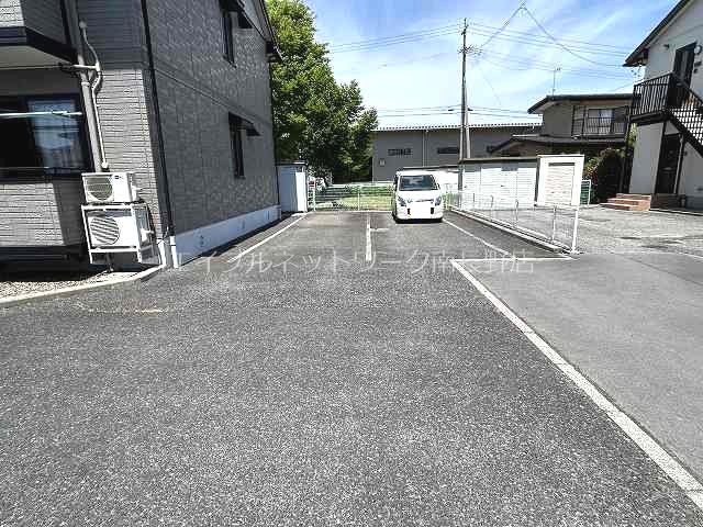 セジュール綱島Ｂ 駐車場