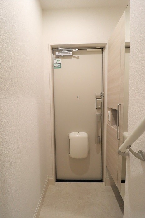Adesso東銀座 玄関
