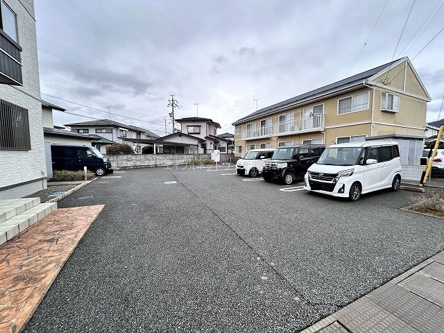 グレースアヴェニューA 駐車場