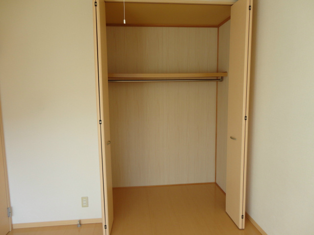 クラテールN　A棟 収納