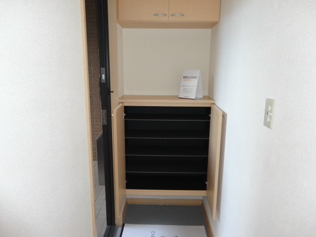 クラテールN　A棟 収納
