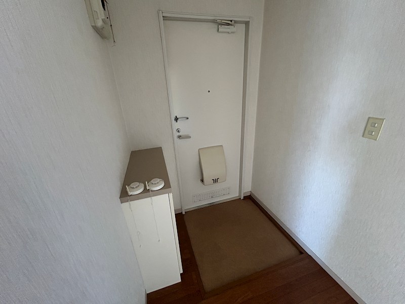フレグランスコウキ 玄関