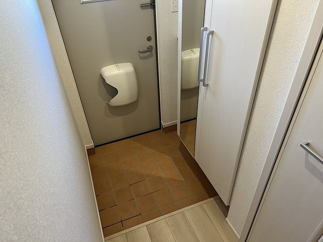 クレスト　ピース 玄関