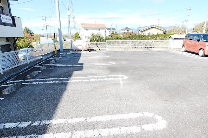 コーポくるみ 駐車場