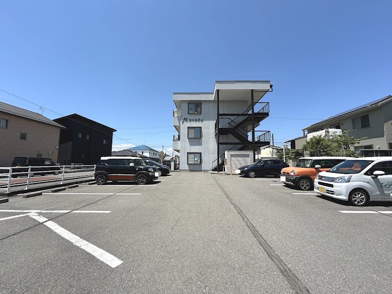Ｍシャルマン 駐車場