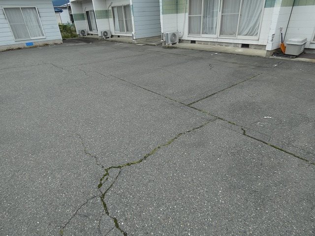 マンション清水田 駐車場