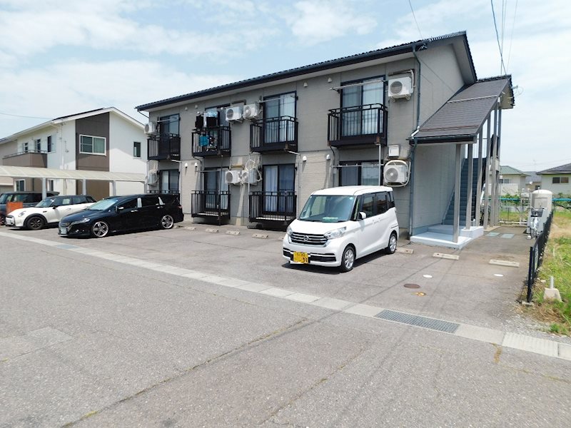 クリア塩尻 駐車場