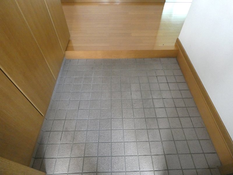 東アパート 玄関