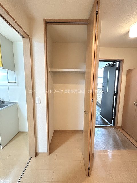 ディッツオ・東口 収納