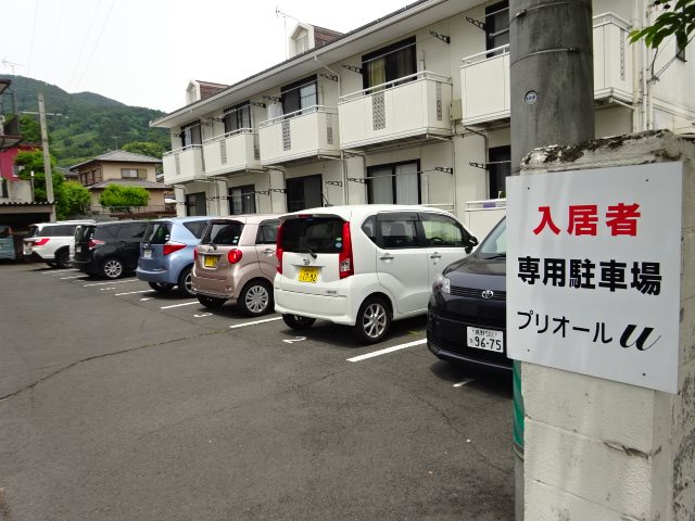 プリオールＵ 駐車場
