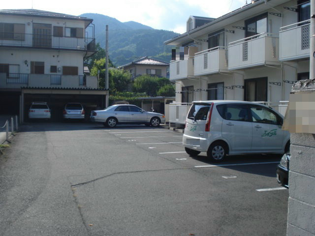 プリオールＵ 駐車場