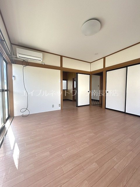 小林貸住宅（青木島）1 リビング