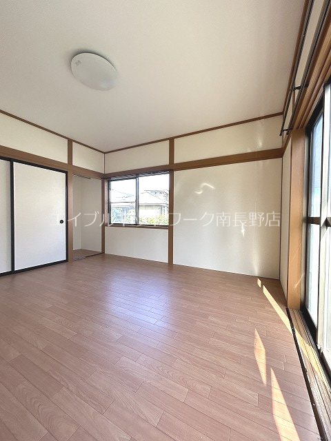 小林貸住宅（青木島）1 リビング