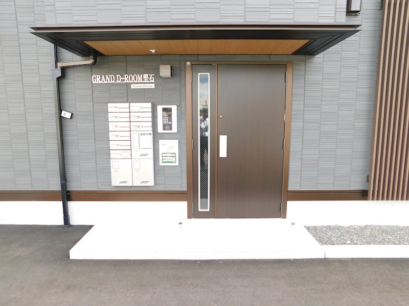 GRAND　D-ROOM 堅石 エントランス
