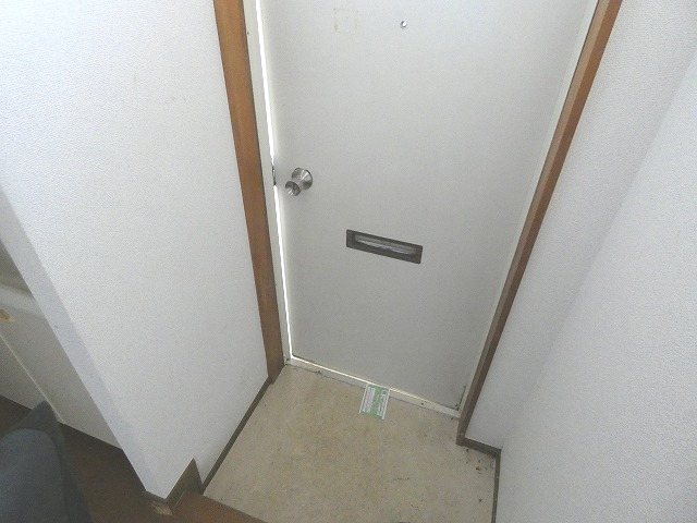 ウエストハイツ 玄関