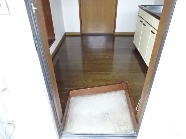 大屋ハイツ 玄関