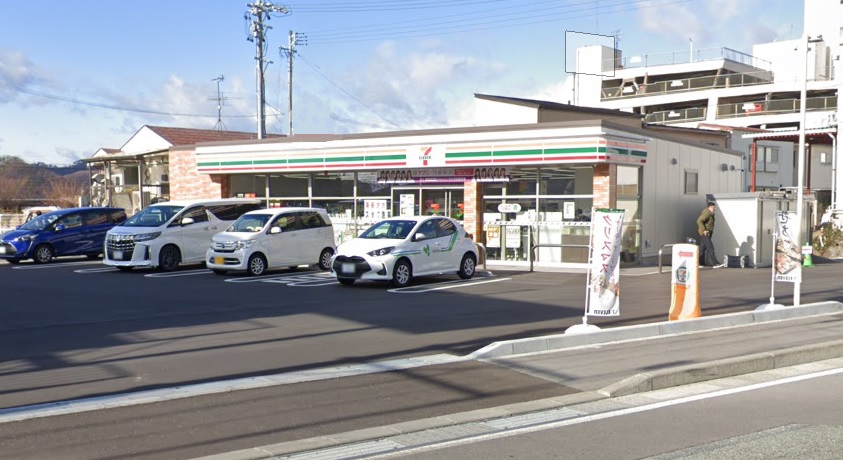 赤坂ハイツ コンビニ