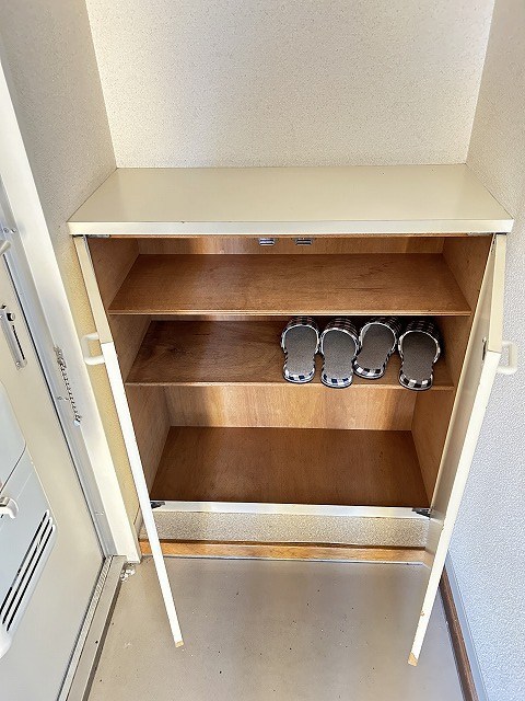 プレステージフジ Ａ棟 玄関