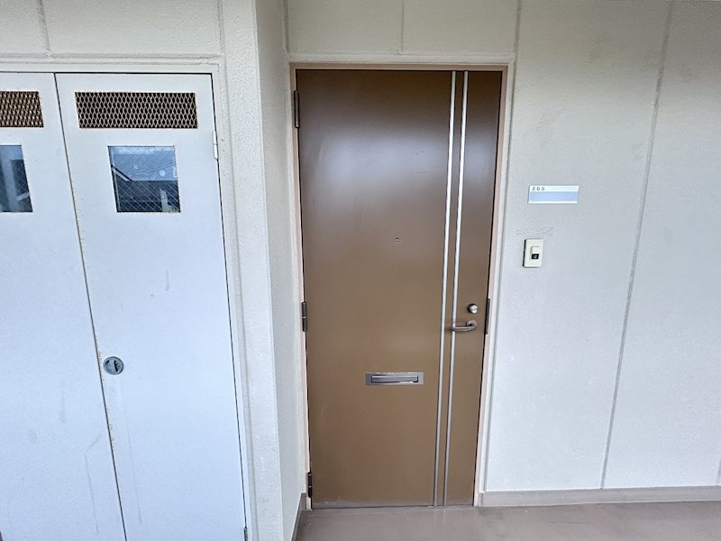 スコラハウスＳ 玄関