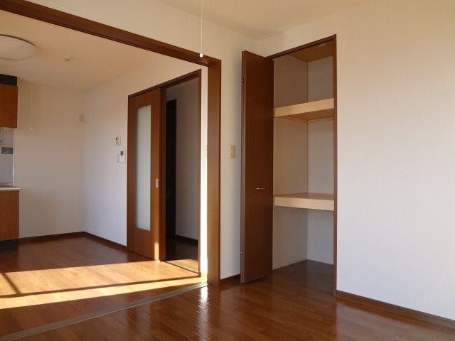 エスワイ杉山 ベッドルーム