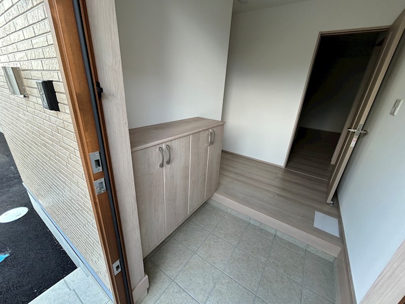 赤坂貸戸建 玄関
