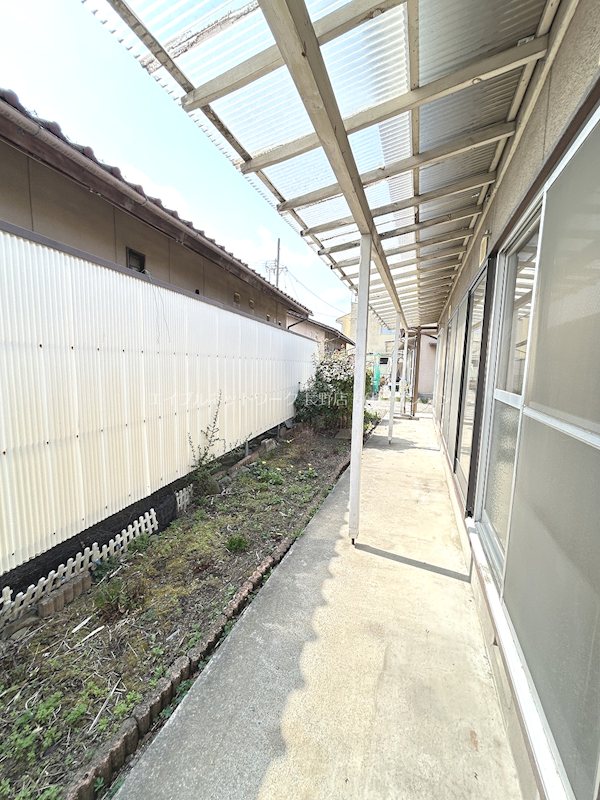 井原貸家5号 ベランダ