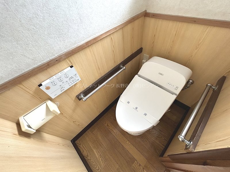 井原貸家5号 トイレ