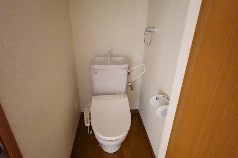 センターイン伊勢町ビル トイレ