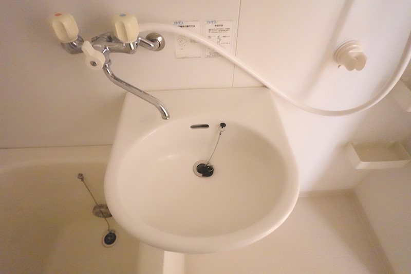 センターイン伊勢町ビル 洗面所
