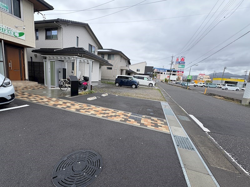あおば住専 駐車場
