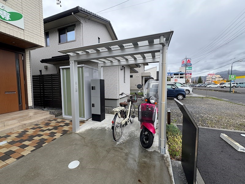 あおば住専 駐車場