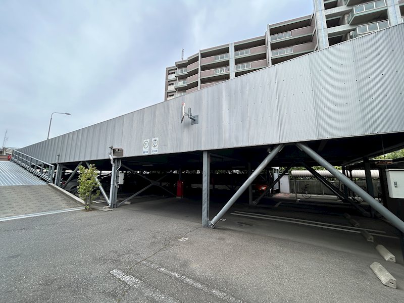 グランシティ南松本　 駐車場