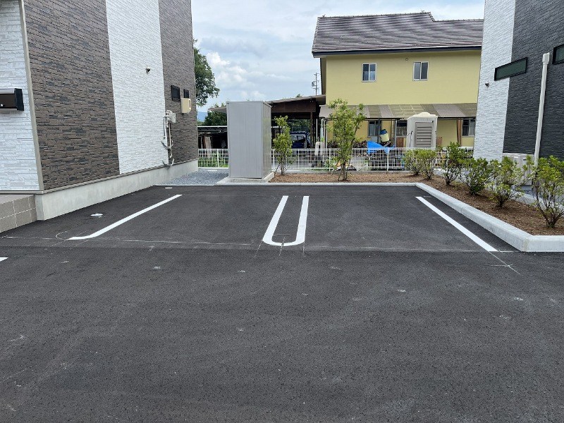 Grasse  Bois　Ｂ 駐車場